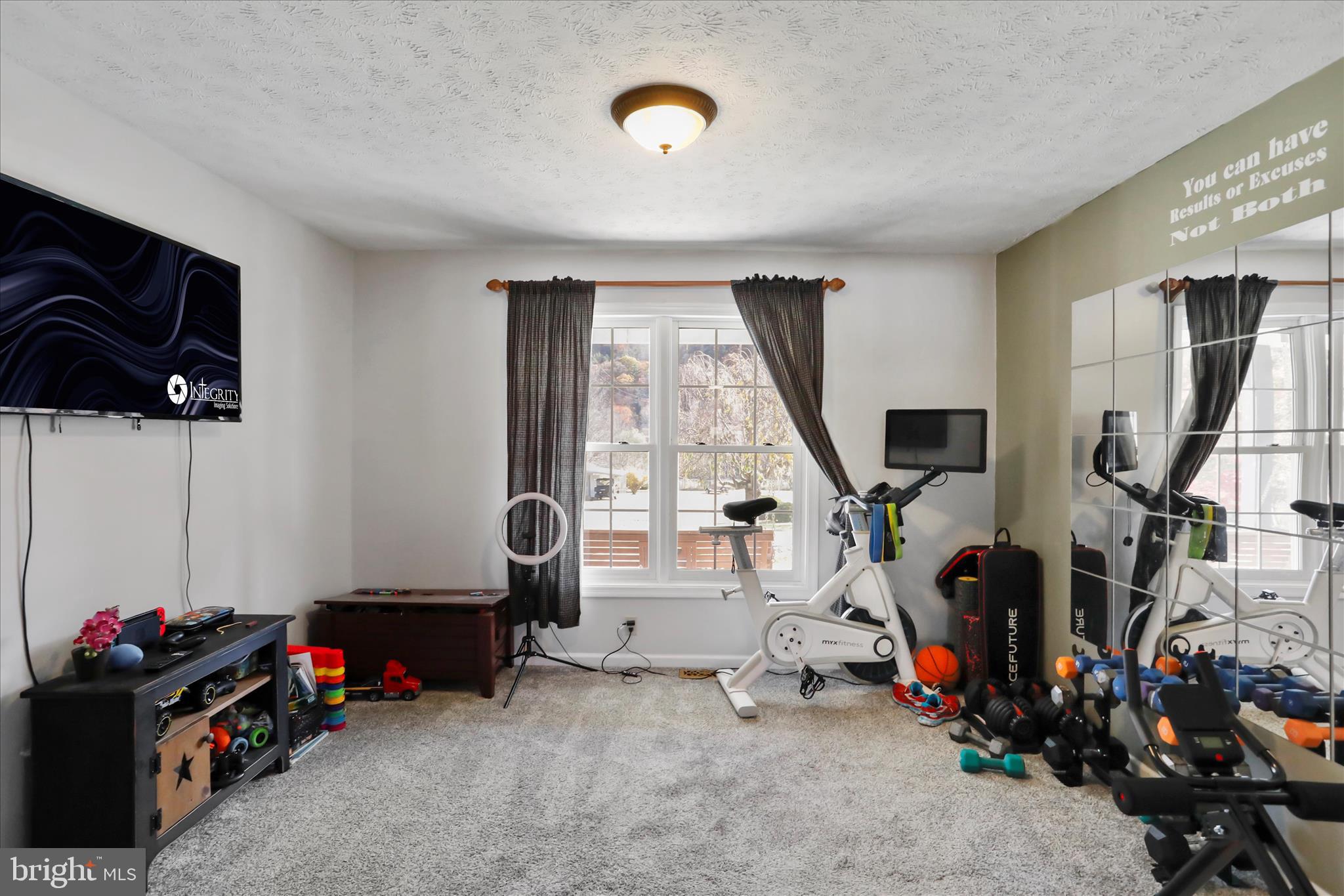 TIMBERLAKE ESTATES - Residential