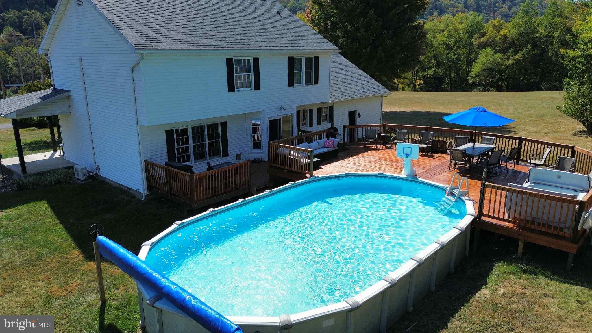 TIMBERLAKE ESTATES - Residential