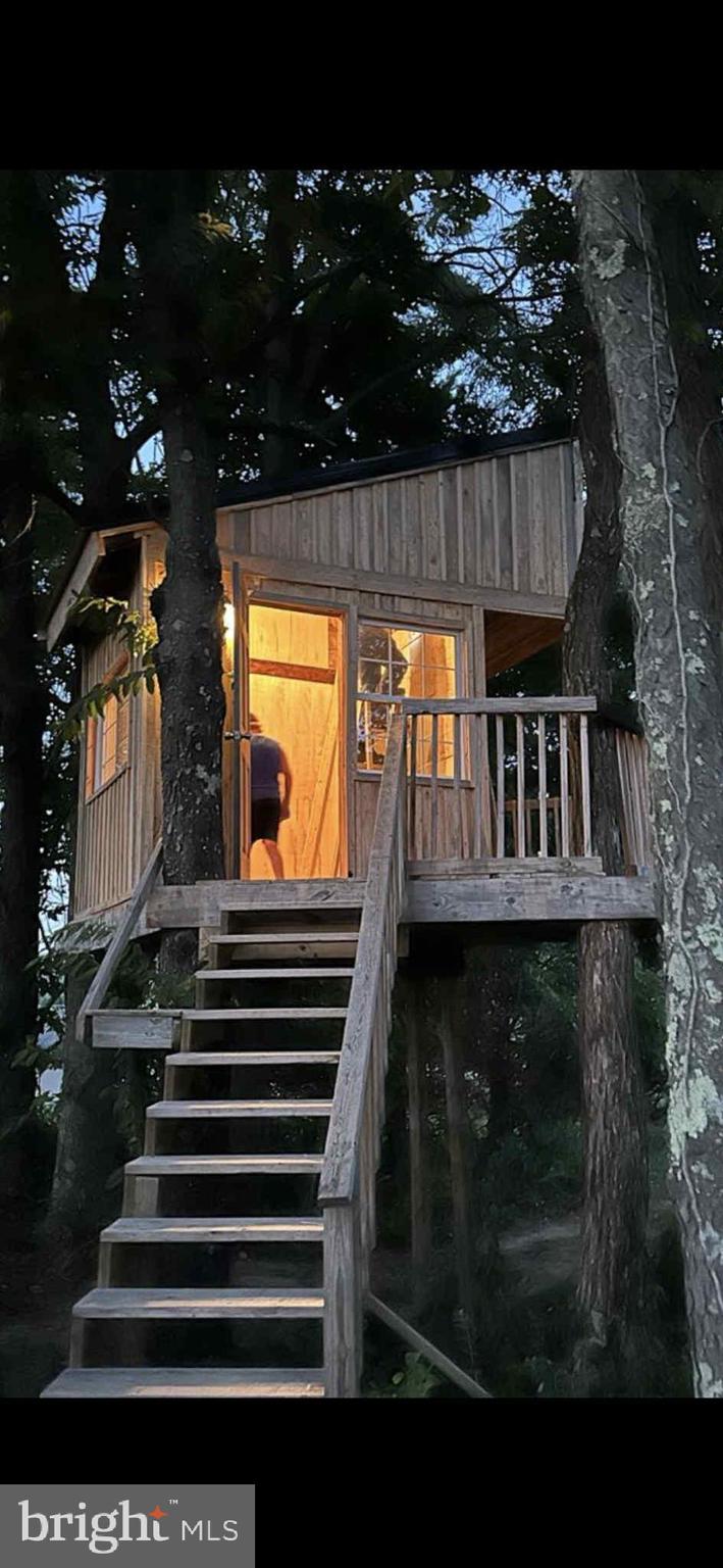 TIMBERLAKE ESTATES - Residential