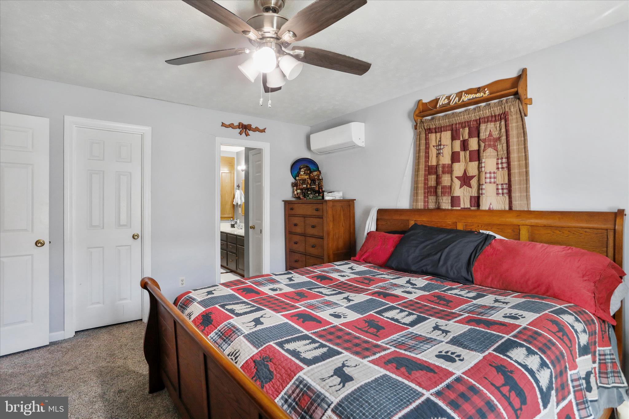 TIMBERLAKE ESTATES - Residential