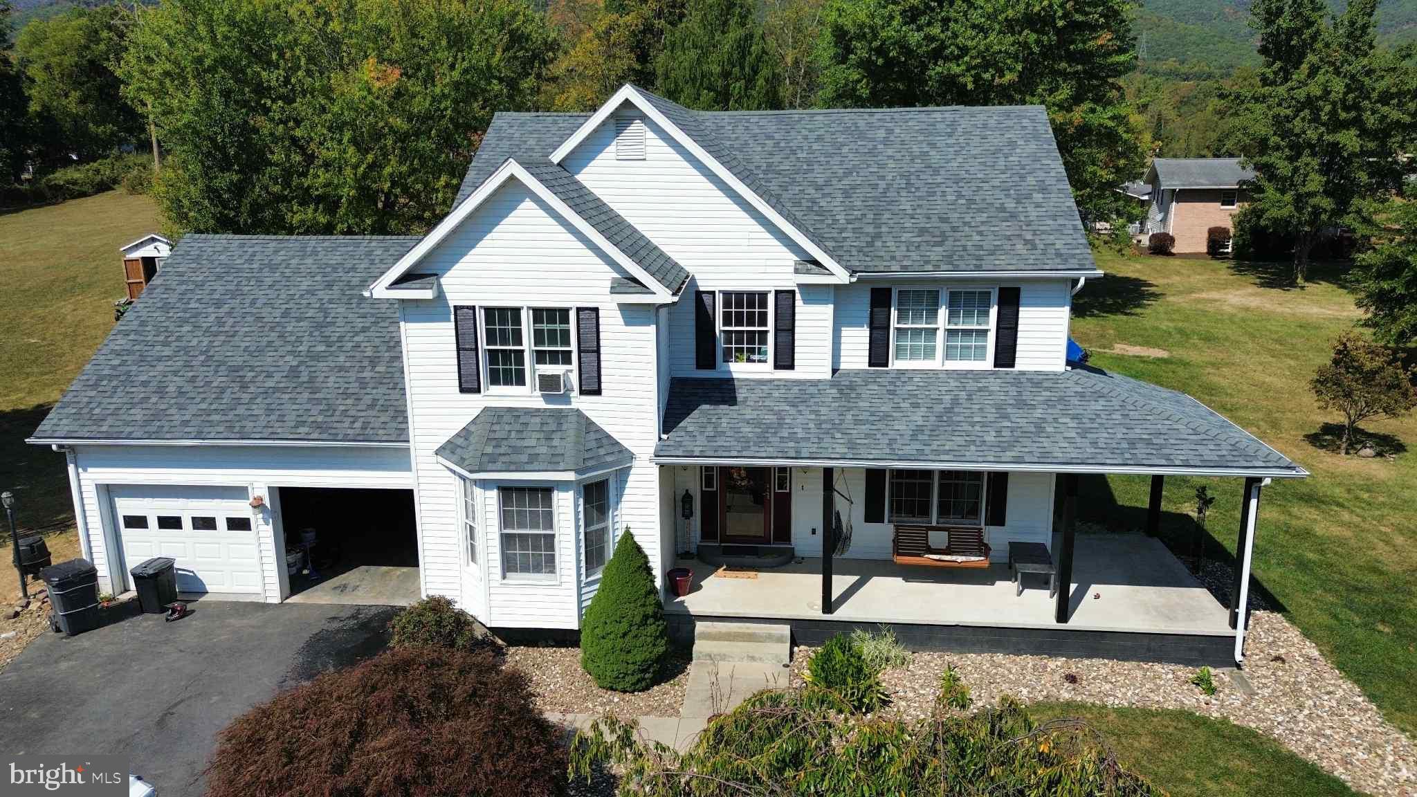 TIMBERLAKE ESTATES - Residential