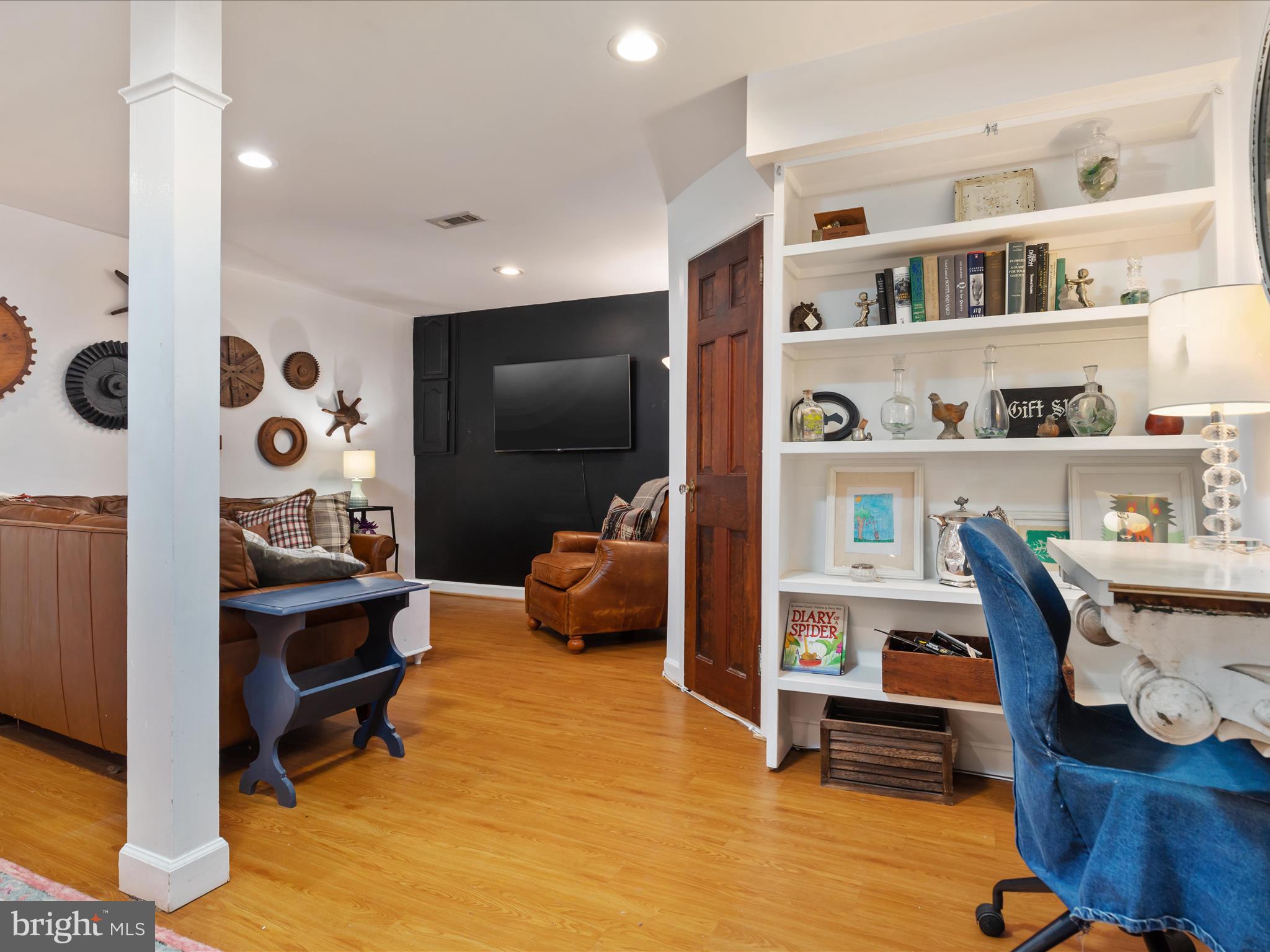 GLENBROOKE WOODS - Residential