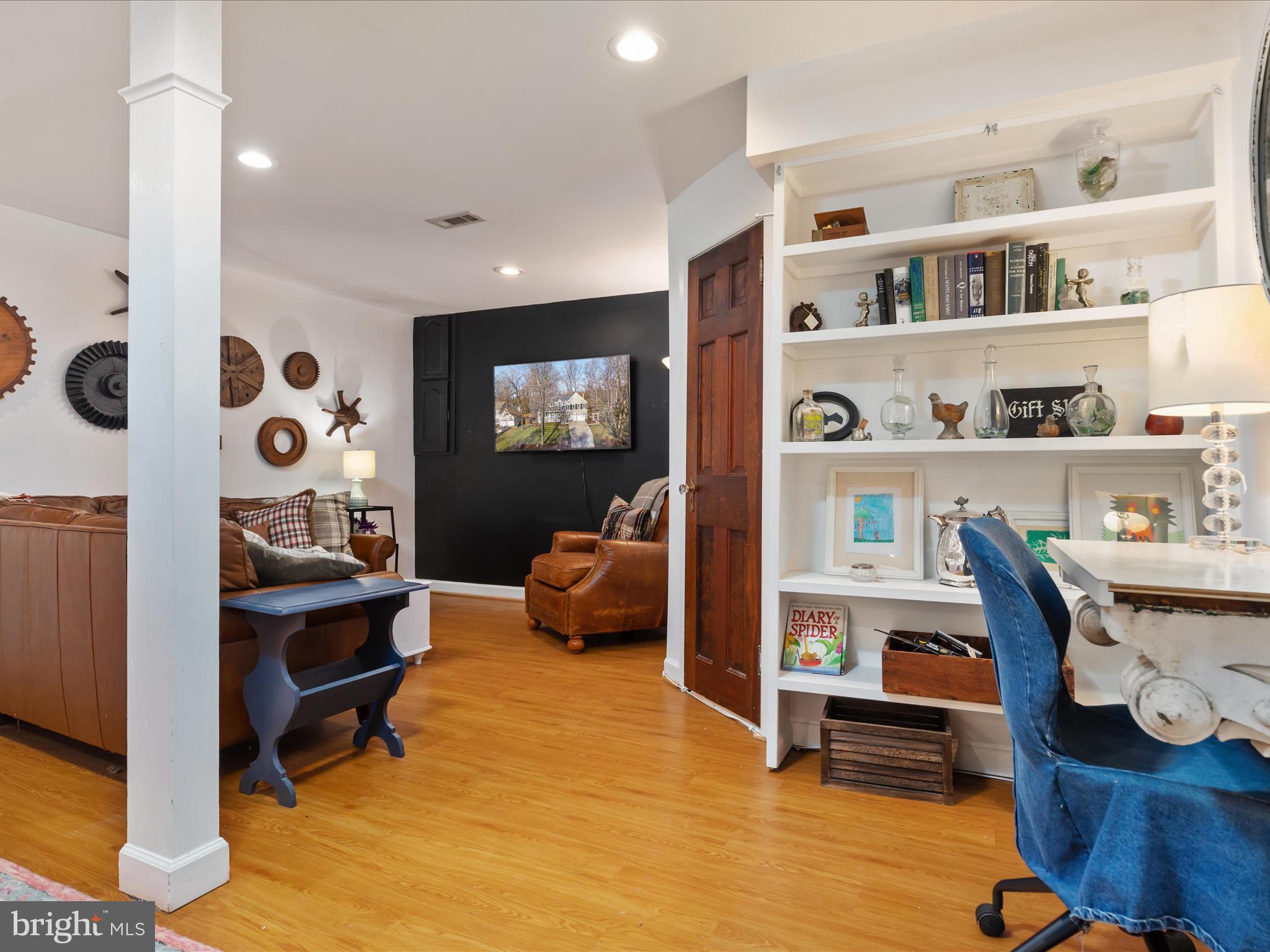 GLENBROOKE WOODS - Residential