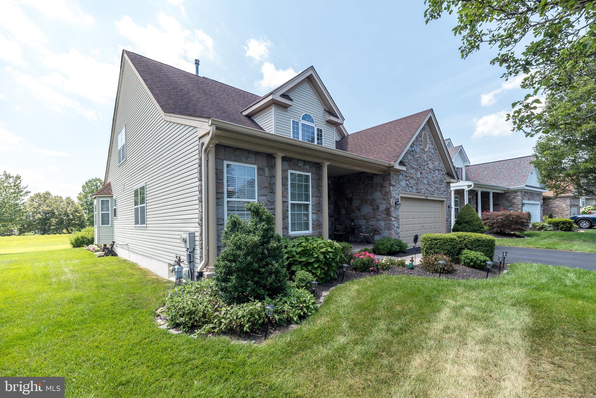 726 S SETTLERS CIRCLE