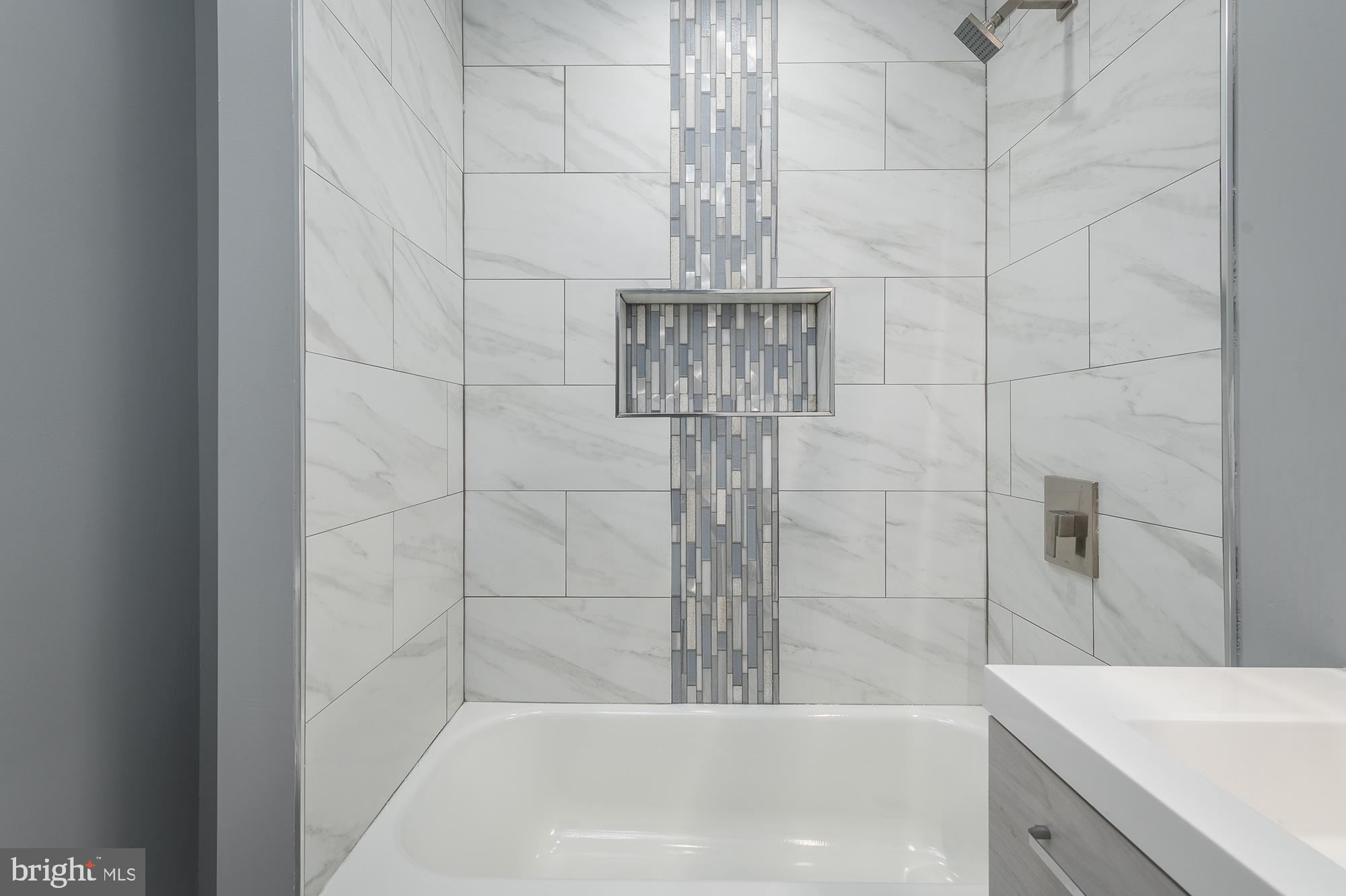 BROADWAY - Residential