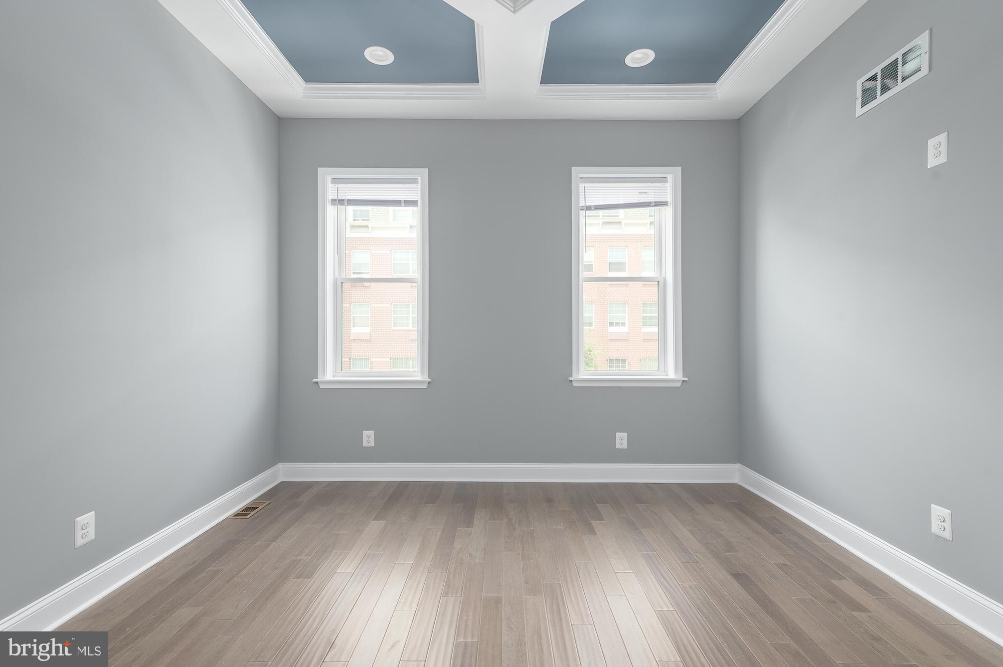 BROADWAY - Residential