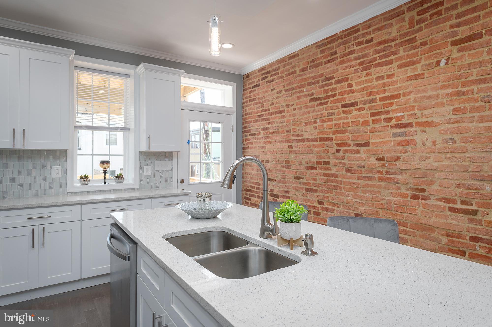 BROADWAY - Residential