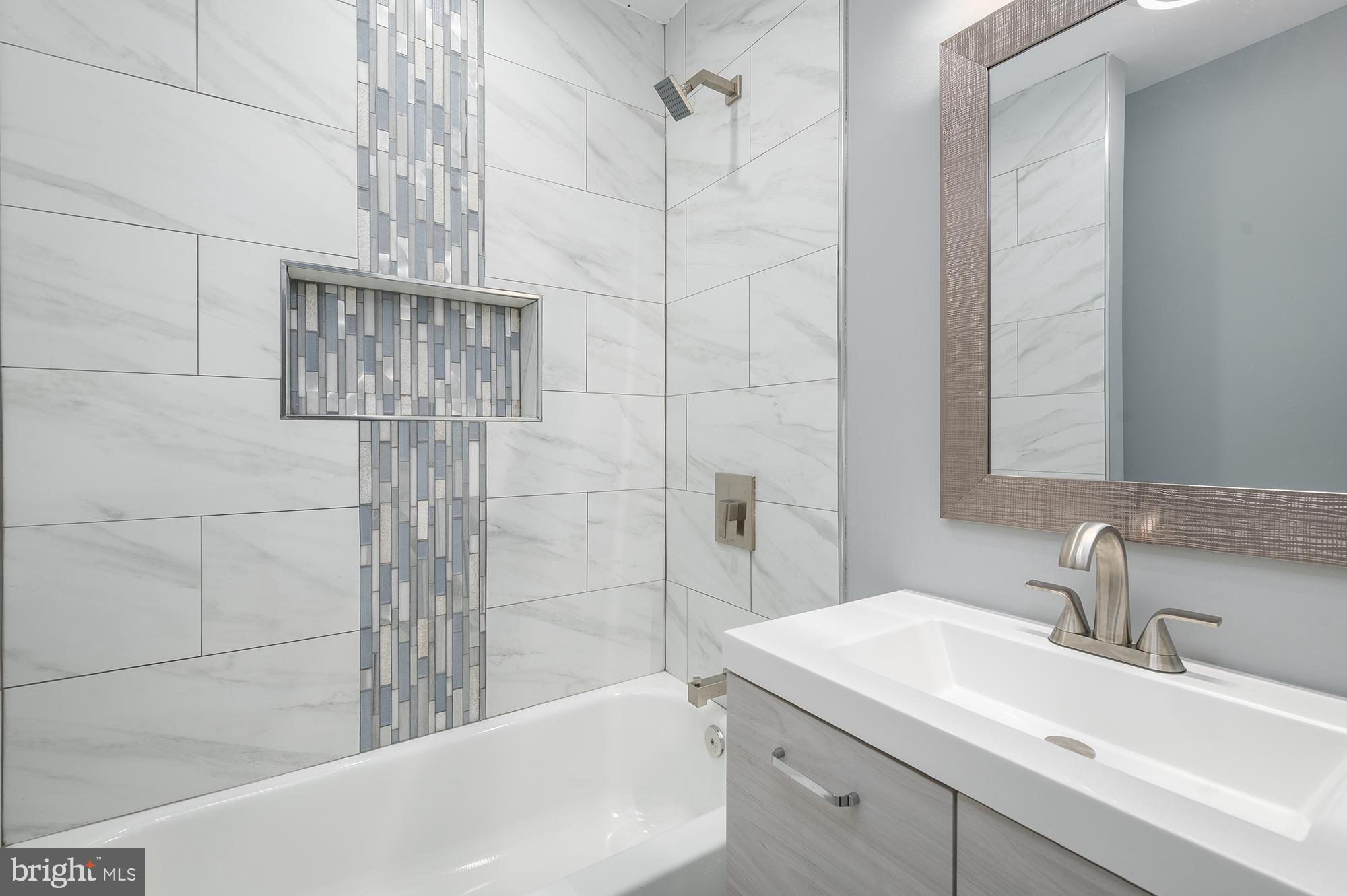 BROADWAY - Residential