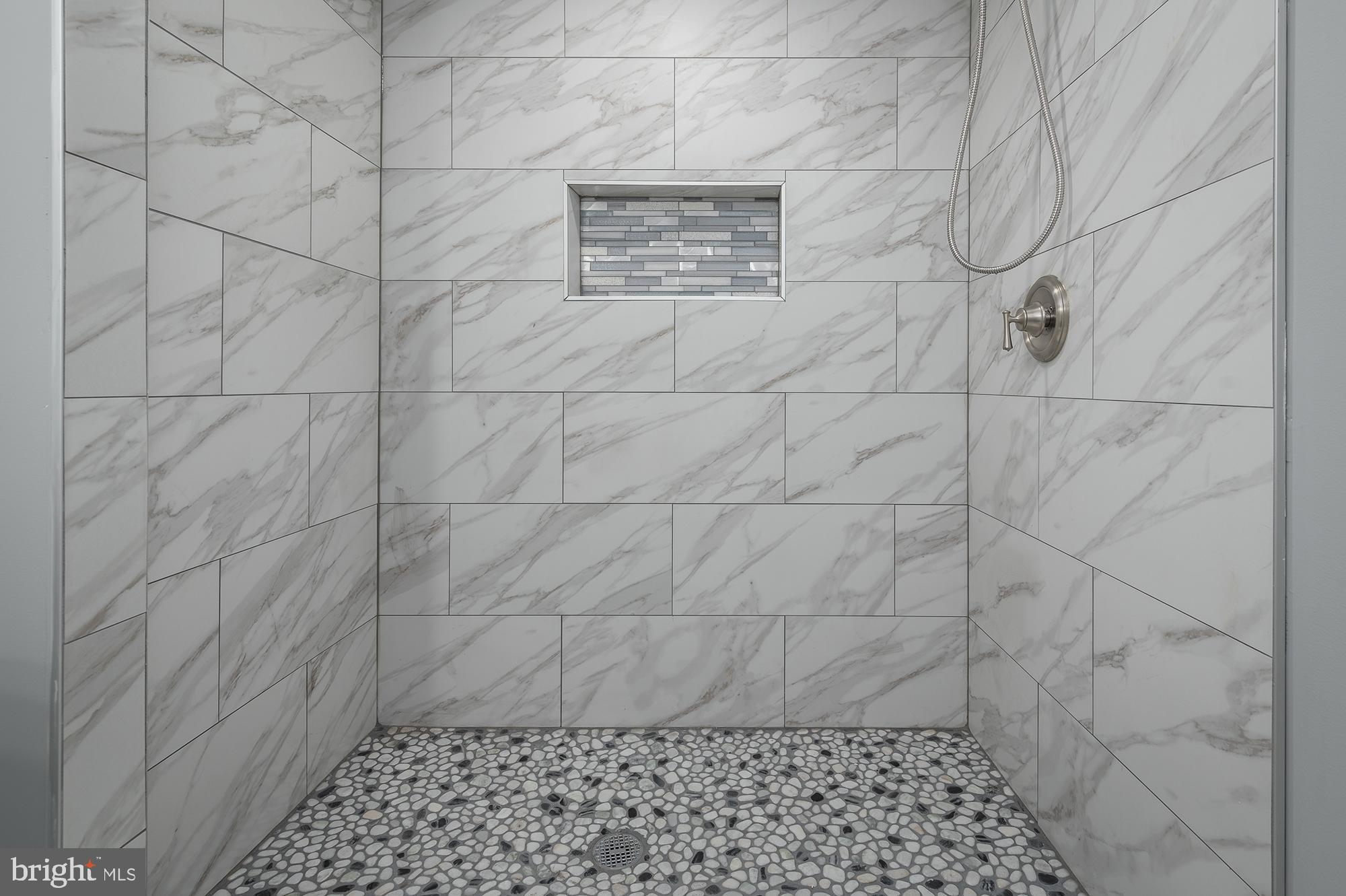 BROADWAY - Residential