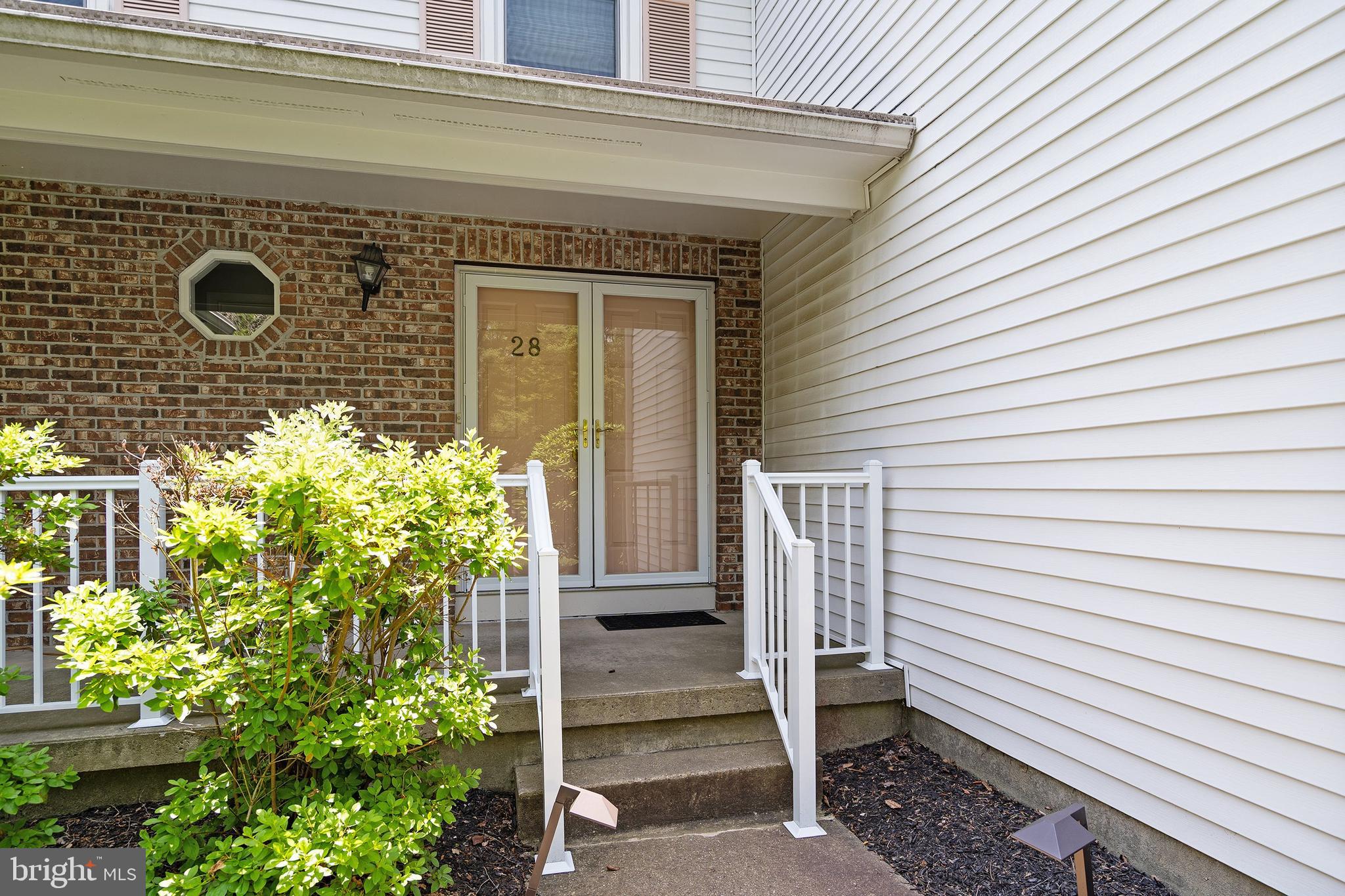 28 AMHERST WAY