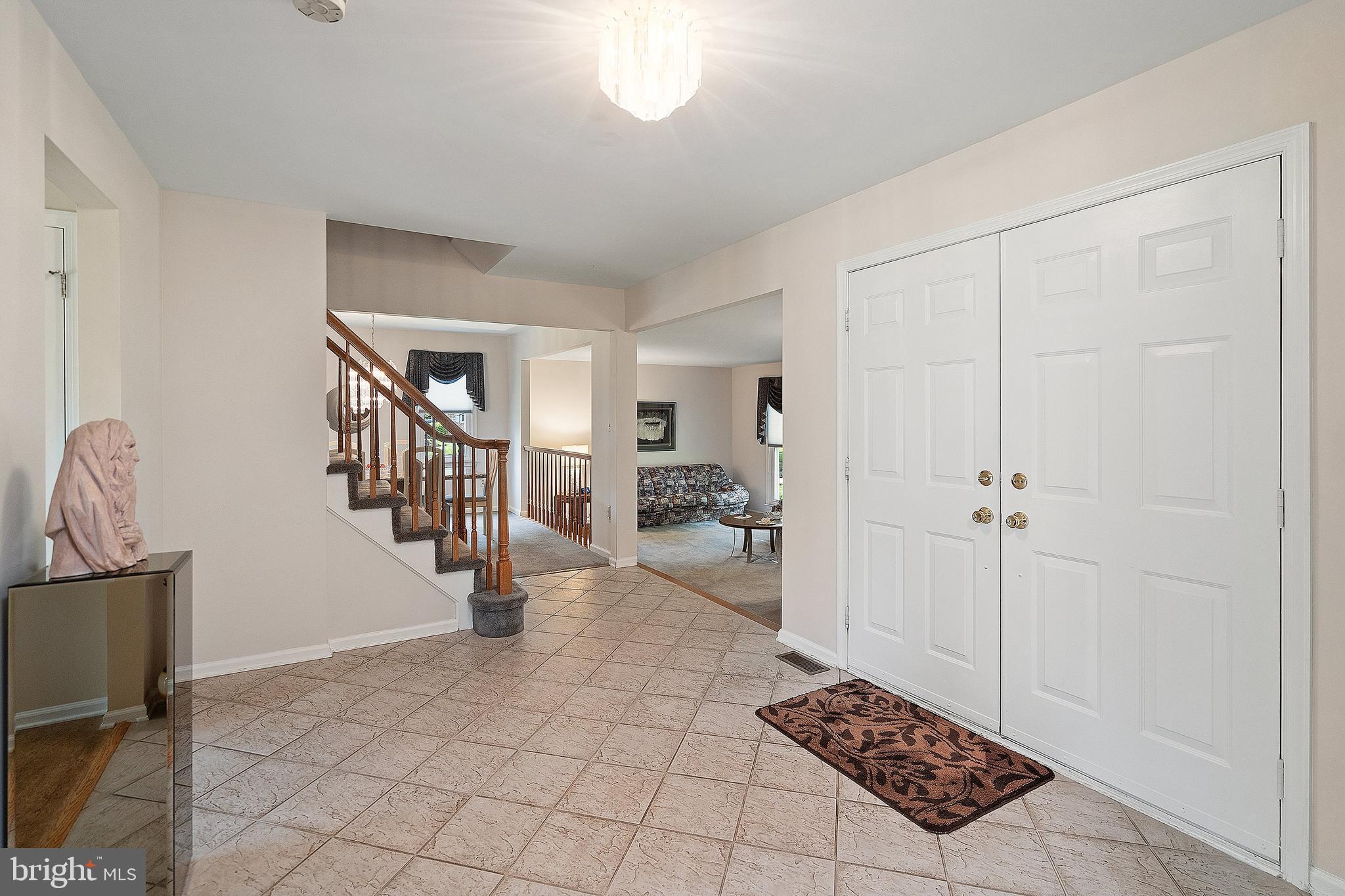 28 AMHERST WAY