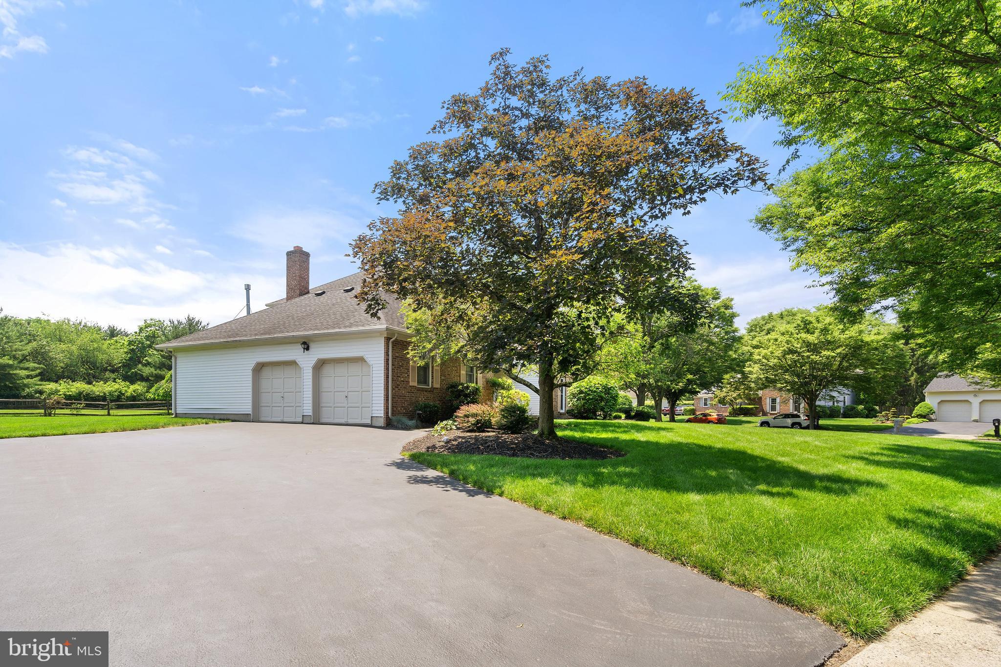 28 AMHERST WAY