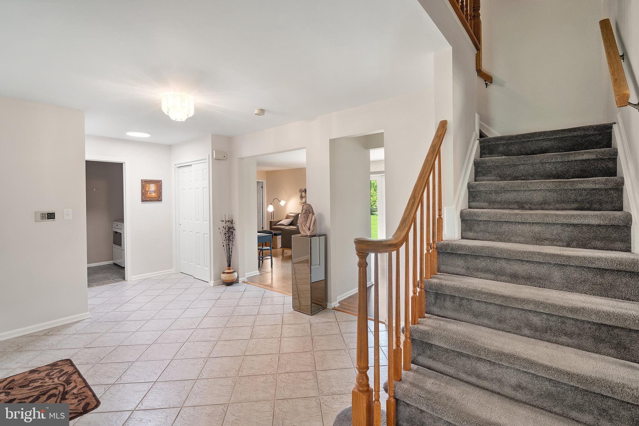 28 AMHERST WAY