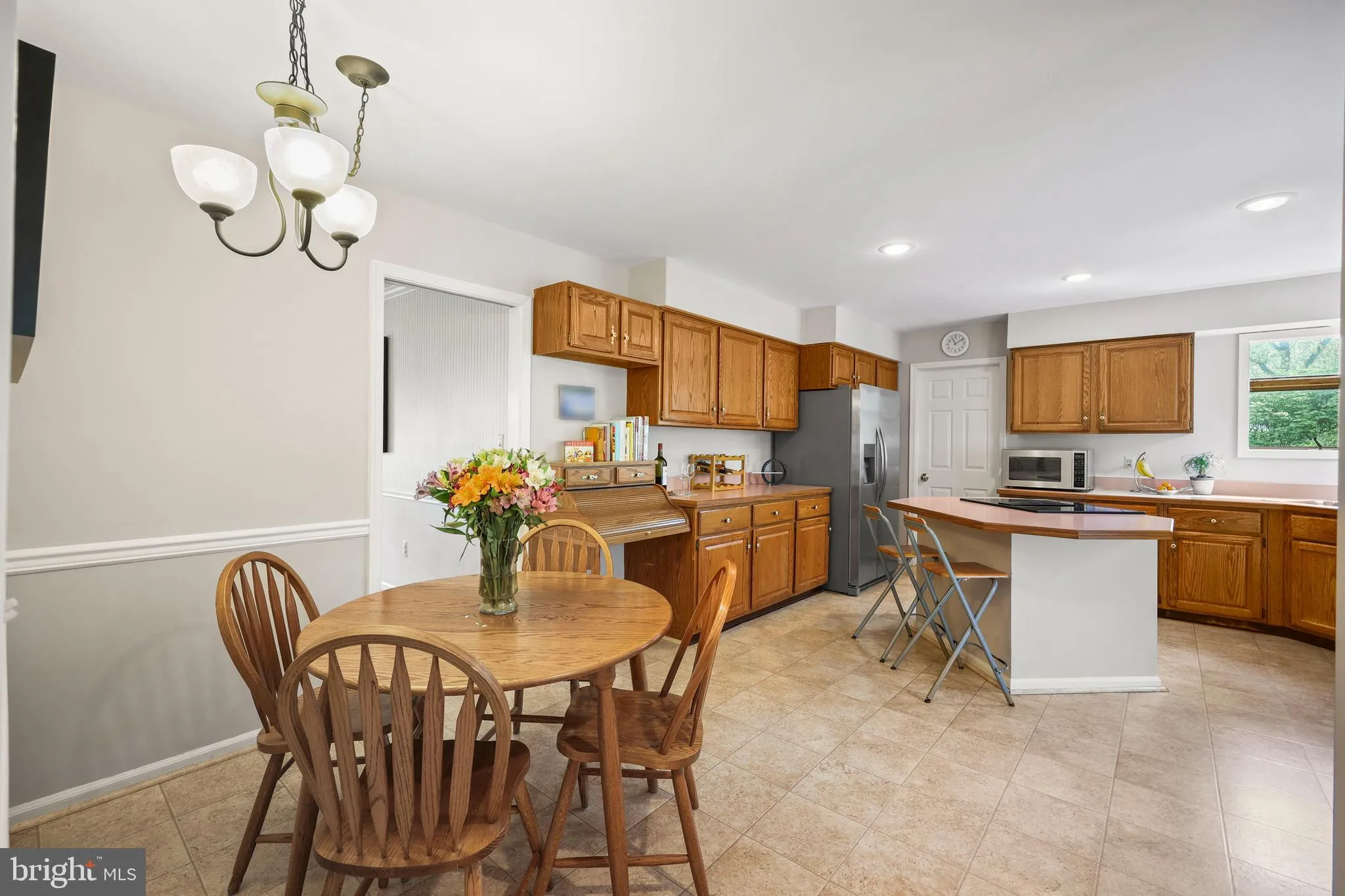 Pennington, New Jersey 08534, United States, 4 Bedrooms Bedrooms, ,3 BathroomsBathrooms,Residential,Contingent,118114