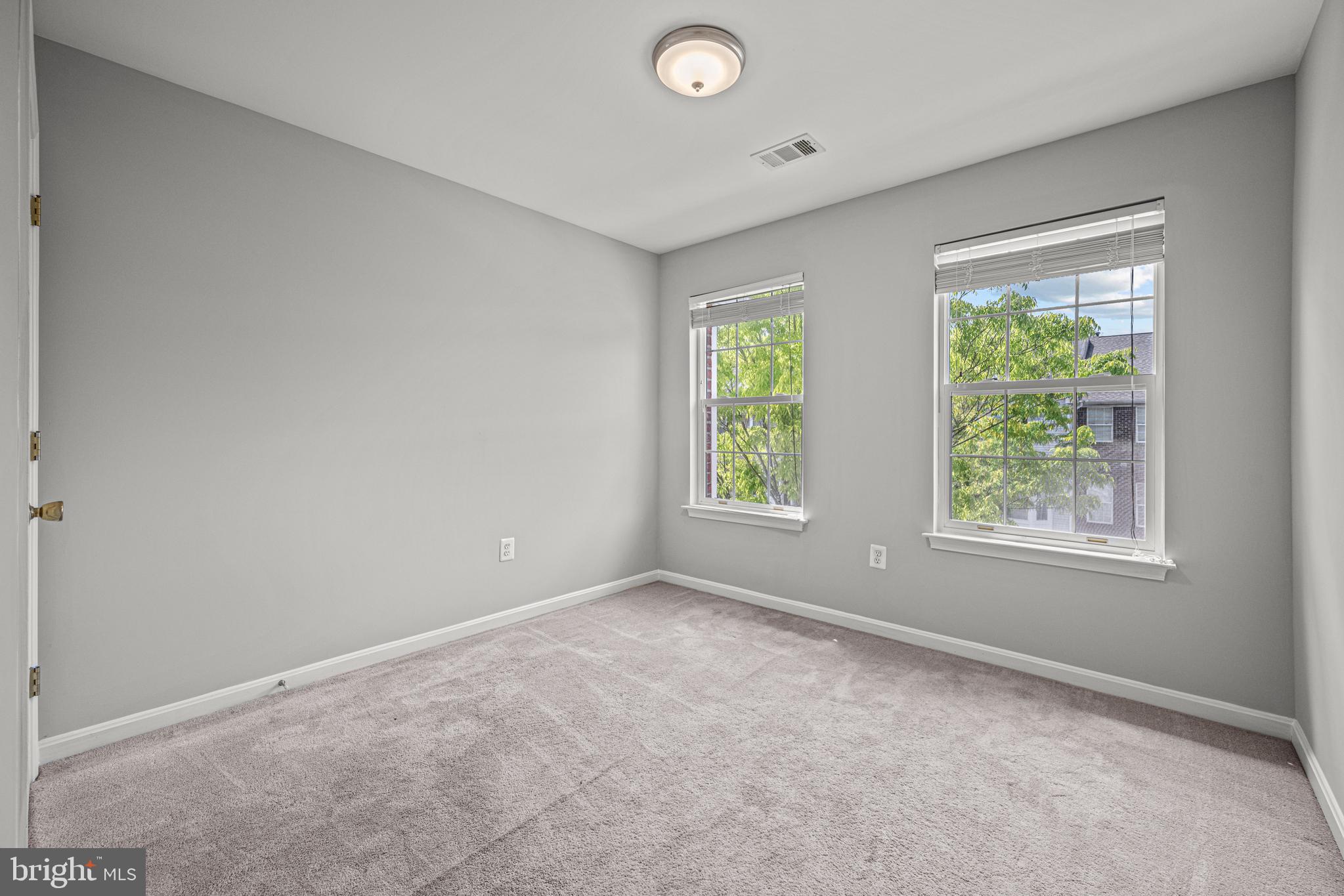 RUSSETT GREEN - Residential