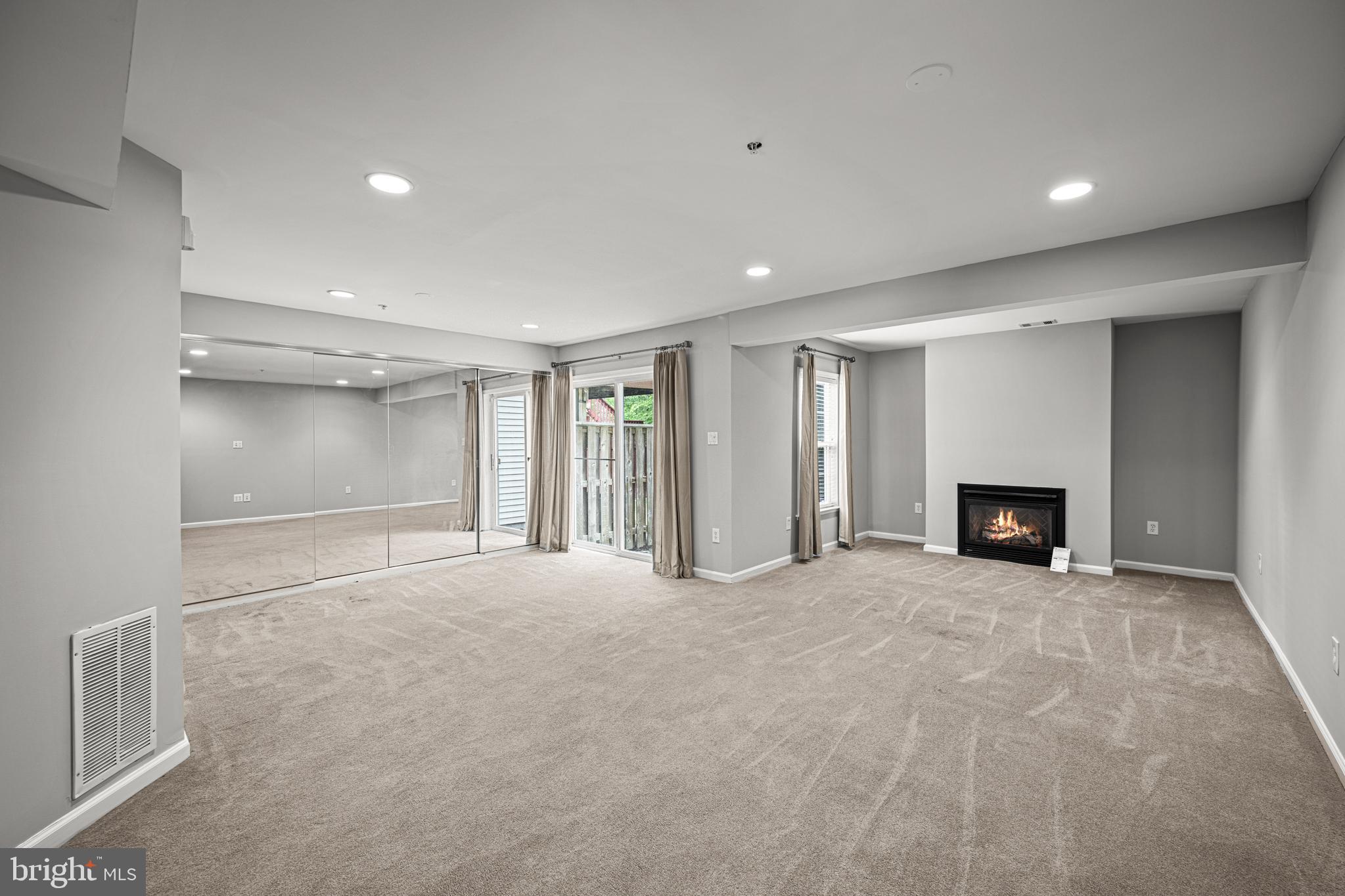 RUSSETT GREEN - Residential