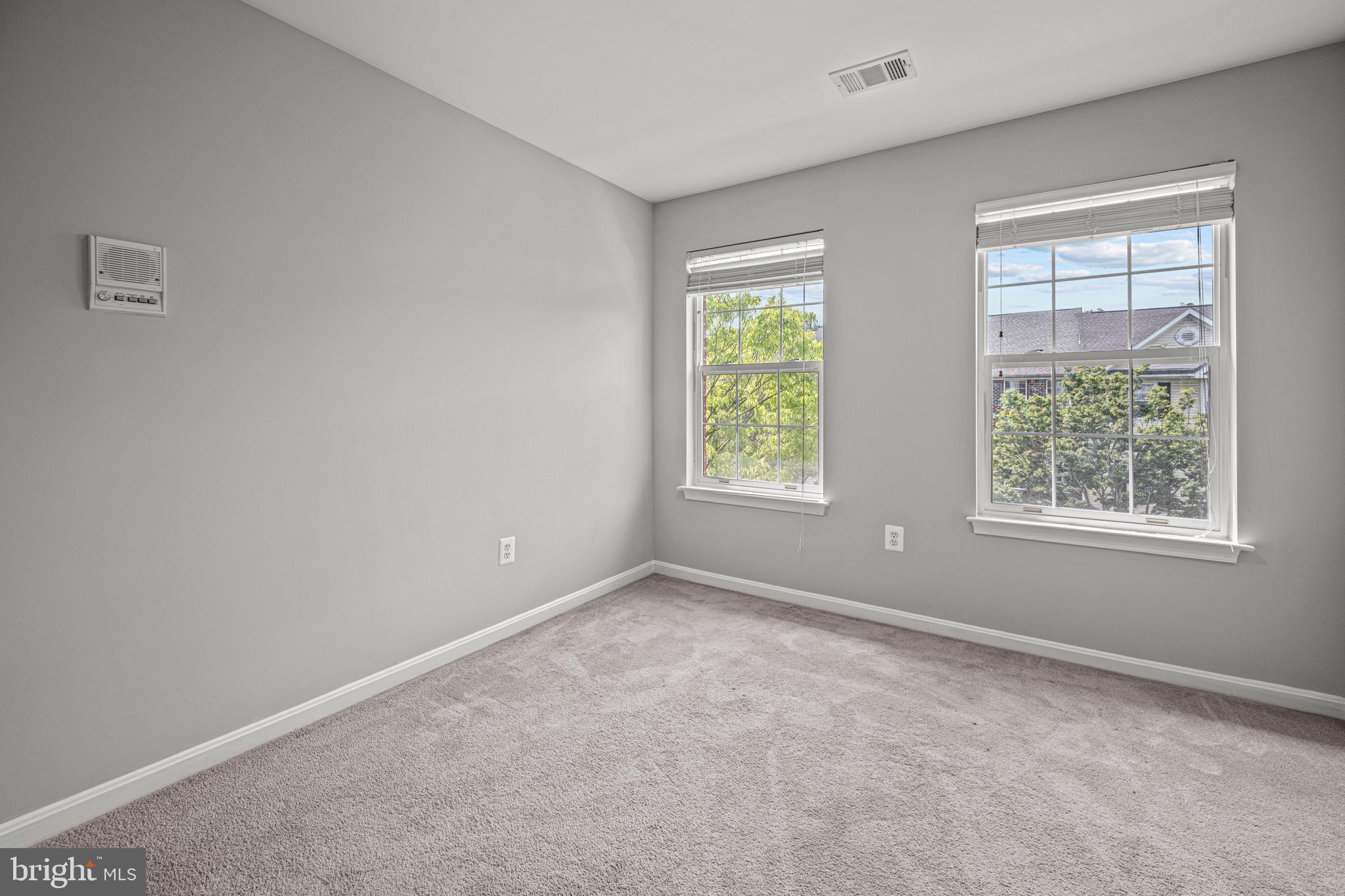 RUSSETT GREEN - Residential