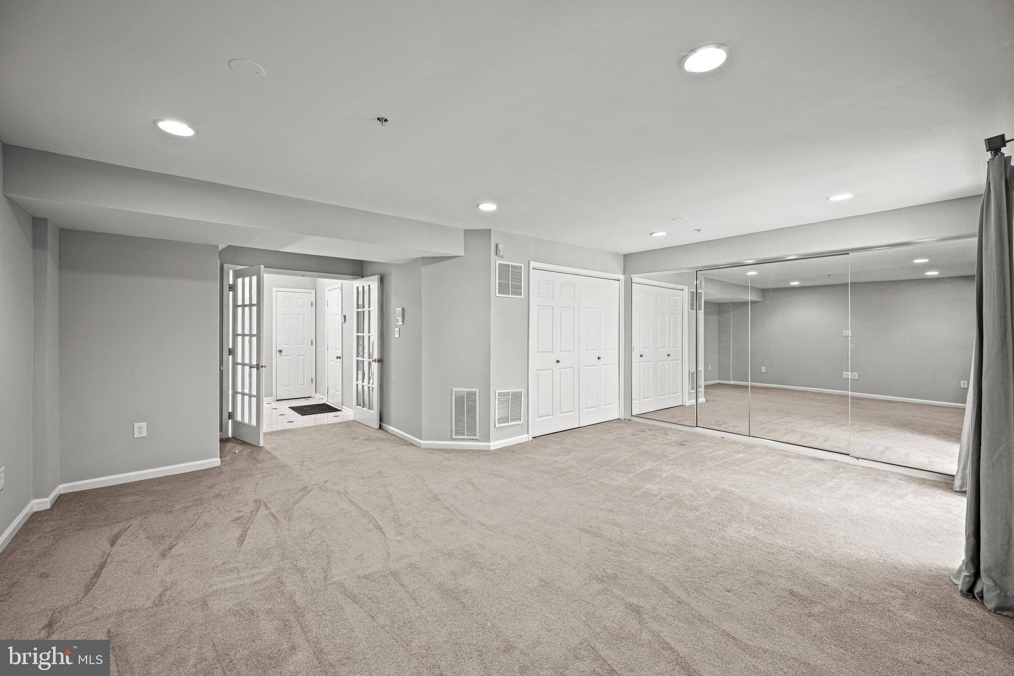 RUSSETT GREEN - Residential