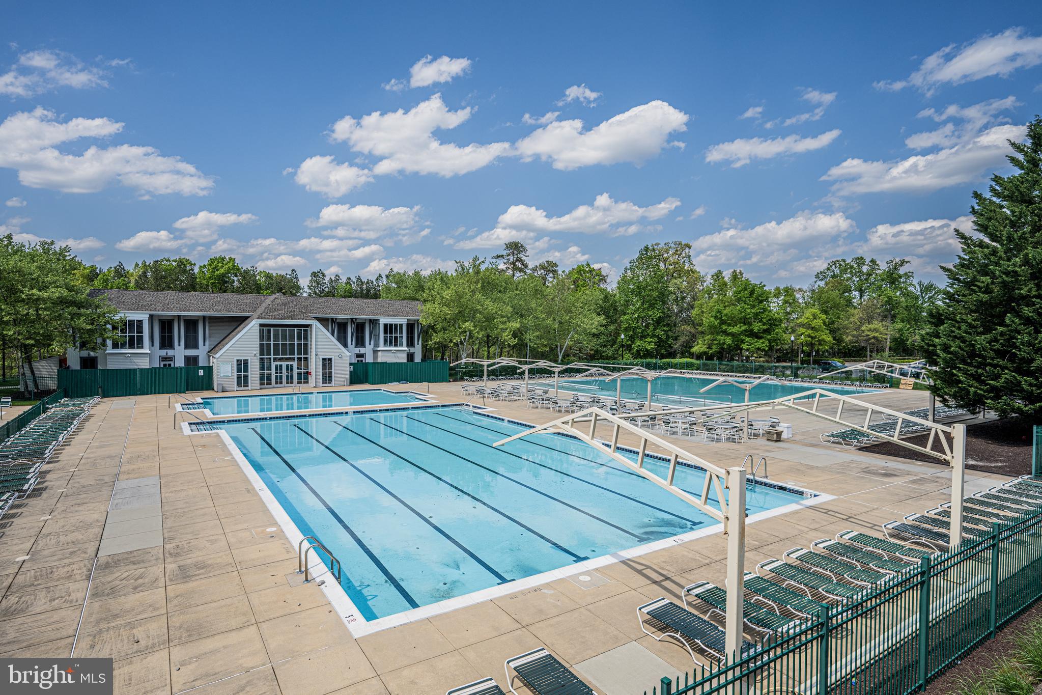 RUSSETT GREEN - Residential