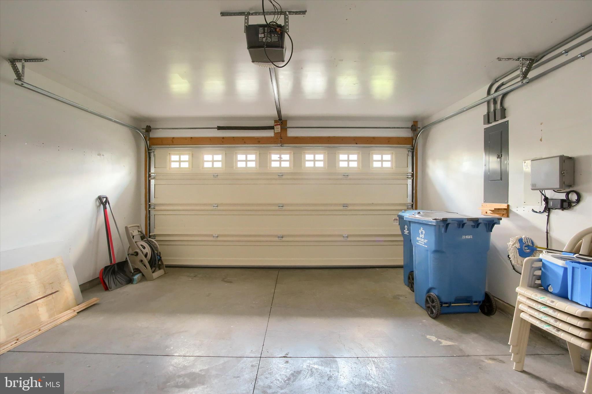 MAPLE GLEN - Residential