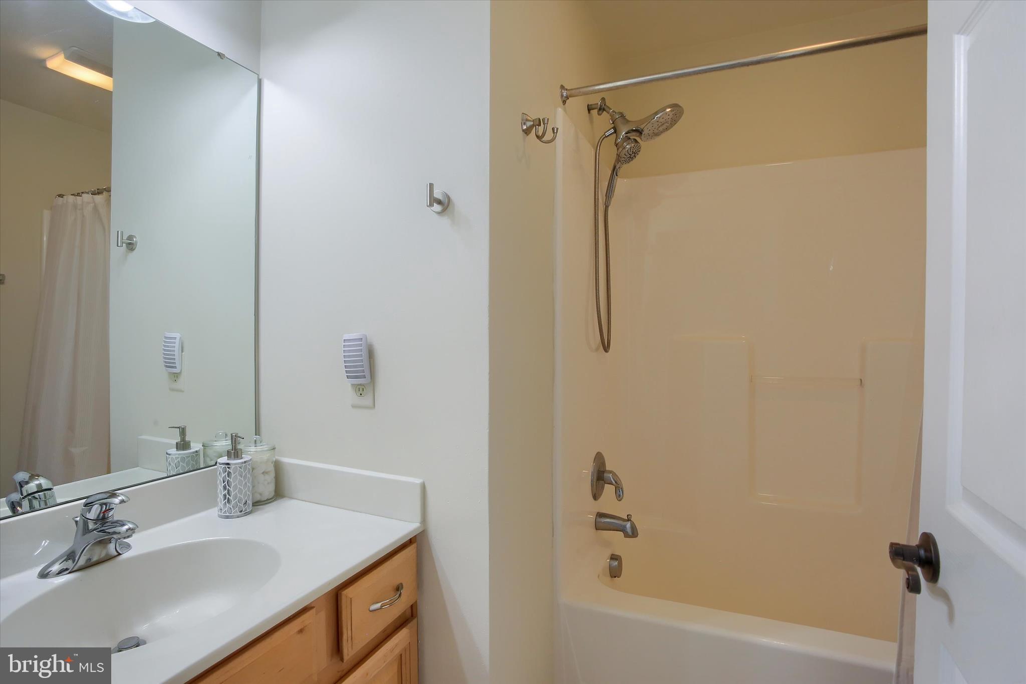 MAPLE GLEN - Residential