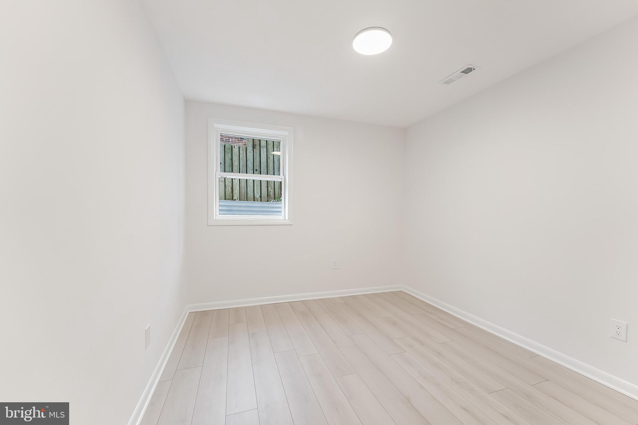 CARLIN SPRINGS - Residential