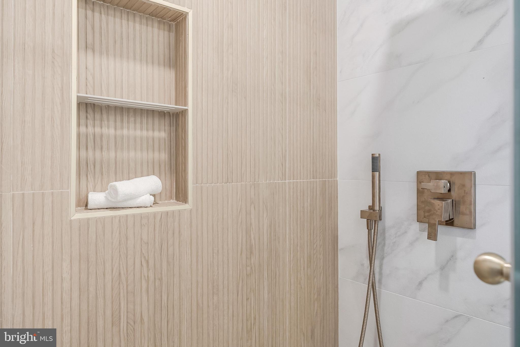 CARLIN SPRINGS - Residential