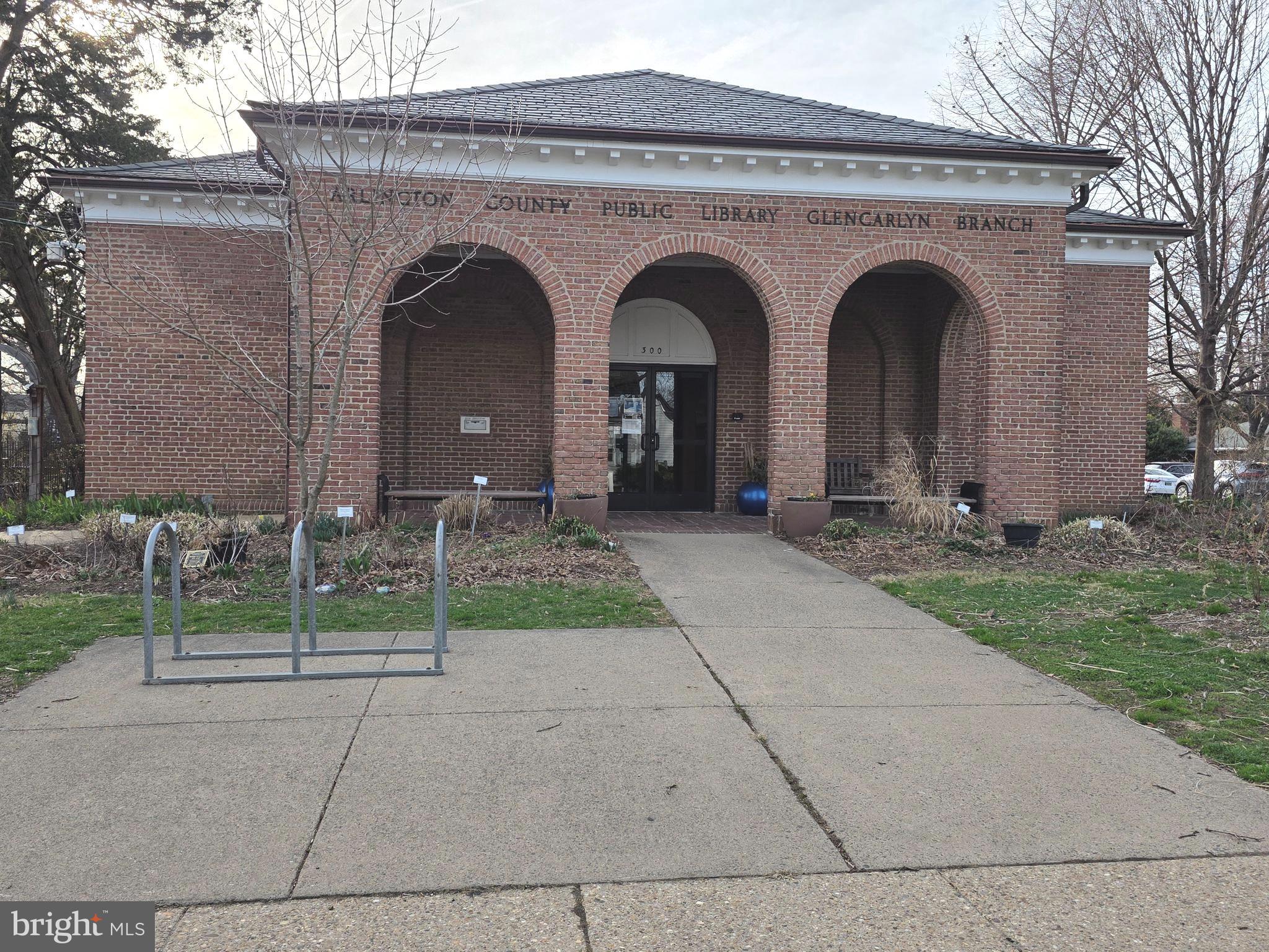 CARLIN SPRINGS - Residential