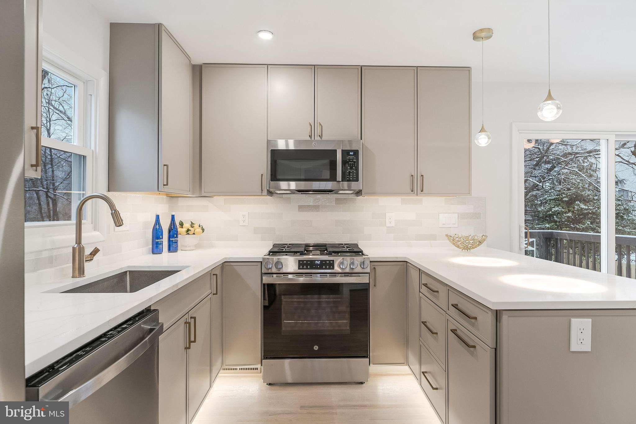 CARLIN SPRINGS - Residential