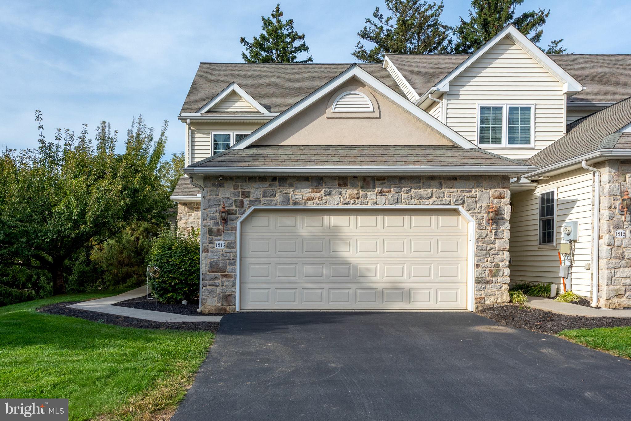 1813 WINDSONG LANE