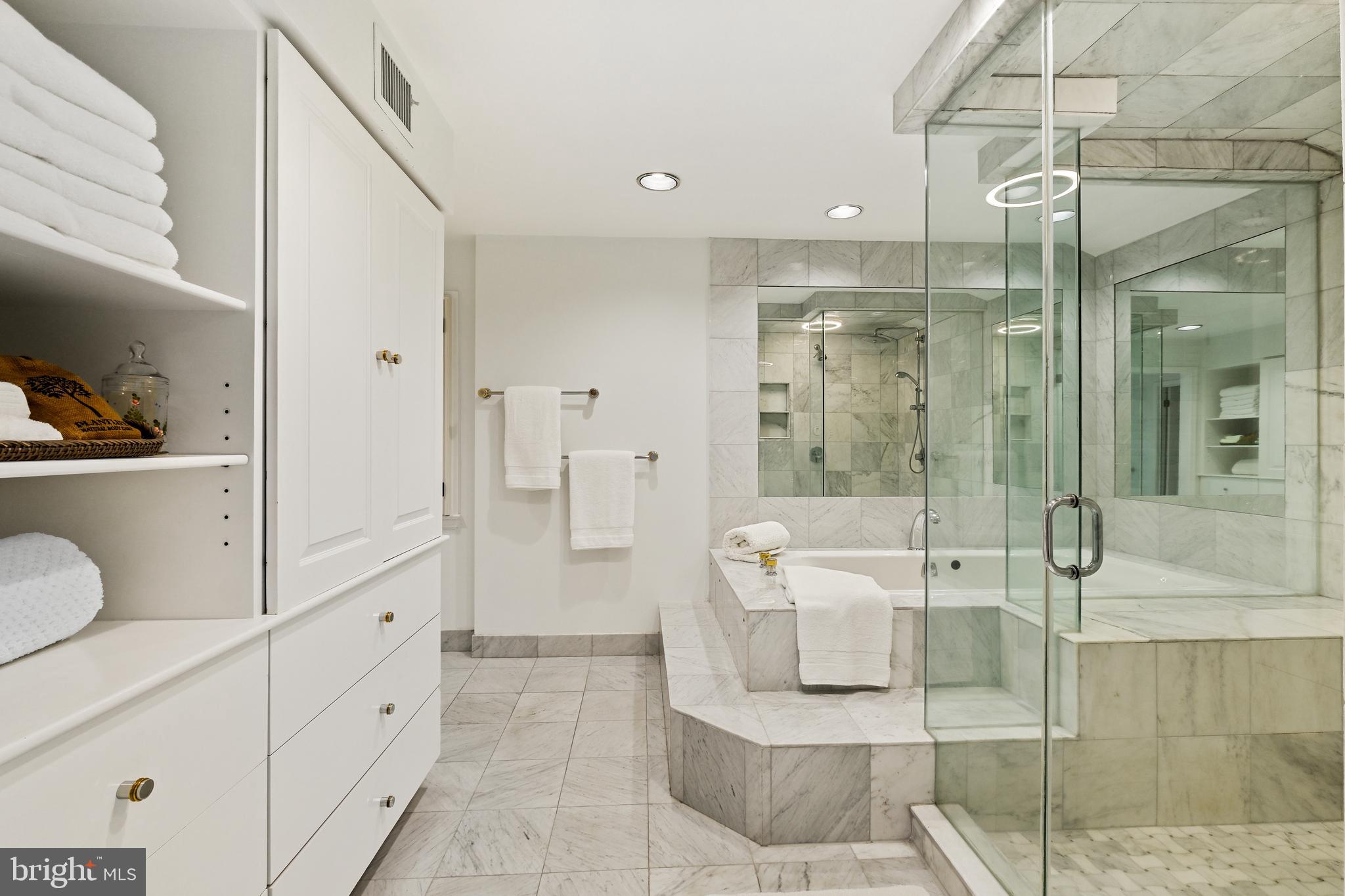 HERITAGE WALK - Residential