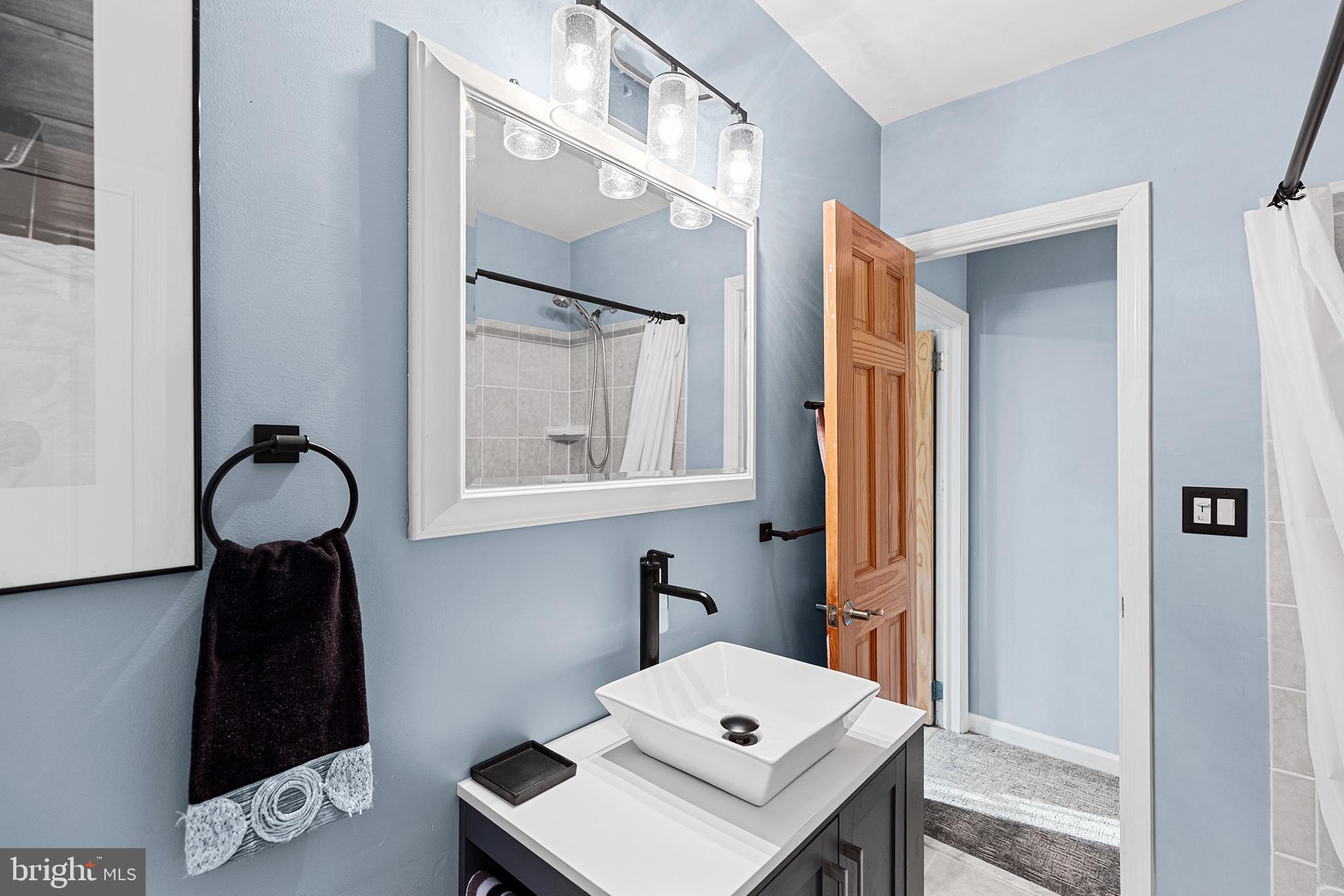 EDDINGTON GDNS - Residential