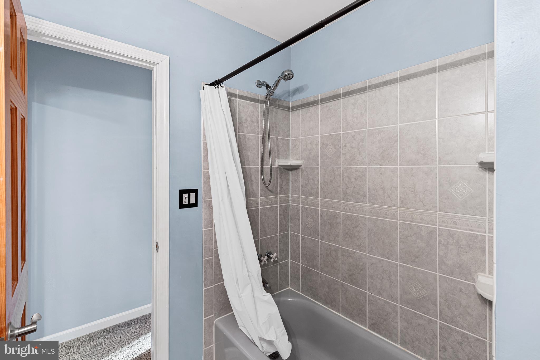 EDDINGTON GDNS - Residential