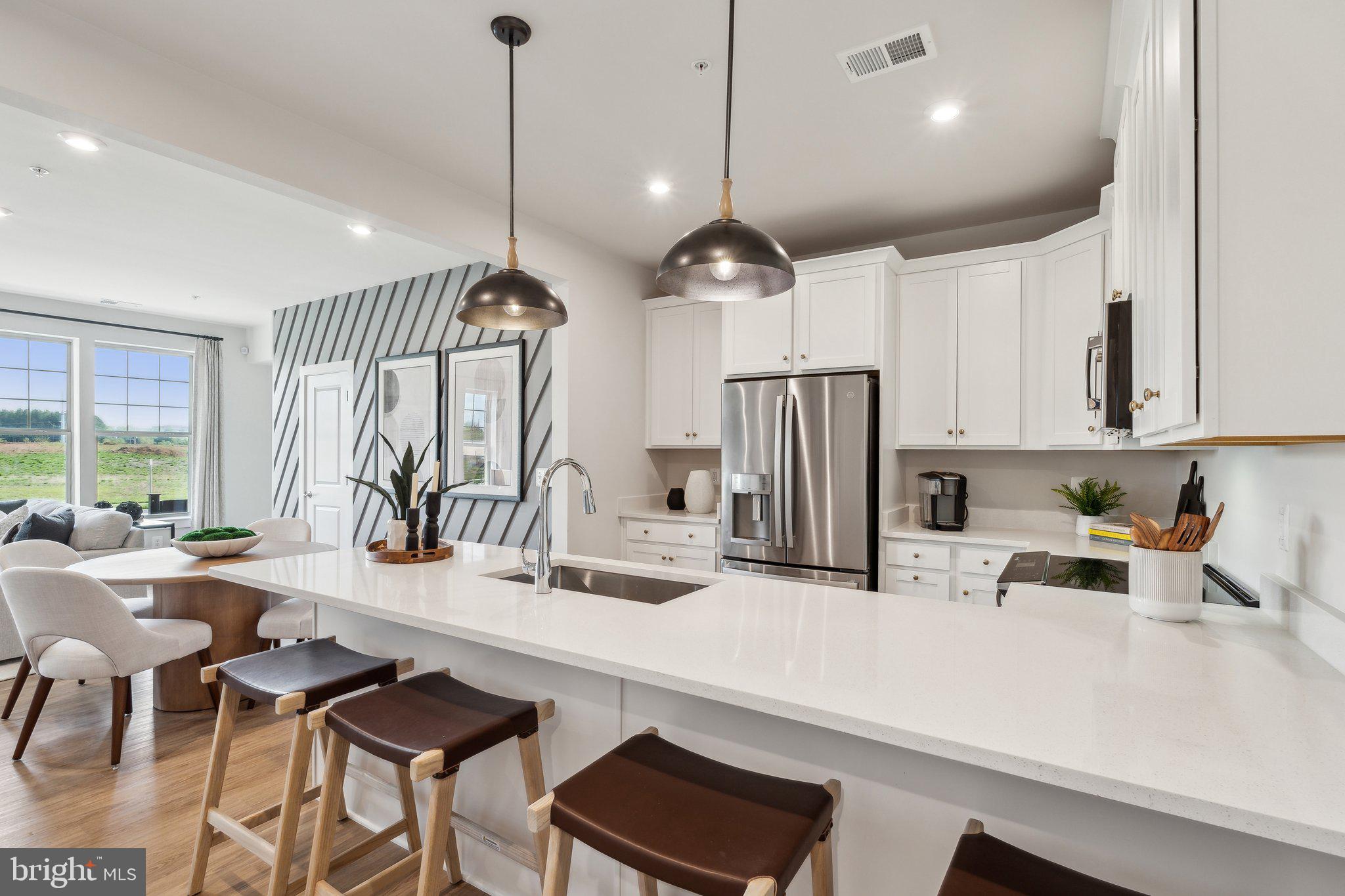 1023 INFERNO TERRACE SE