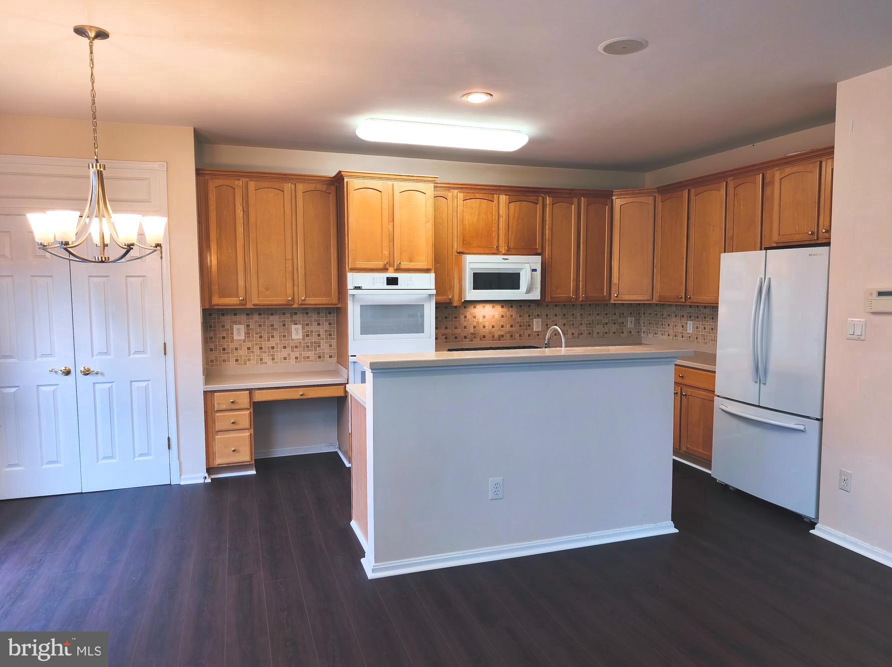 COLONNADE AT DULLES - Residential Lease