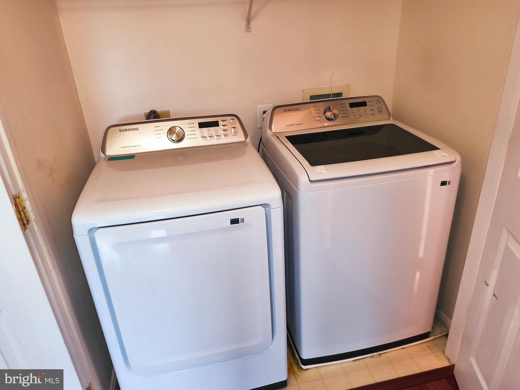 COLONNADE AT DULLES - Residential Lease