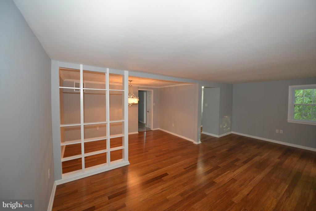 PINEWOOD HILL - Residential Lease