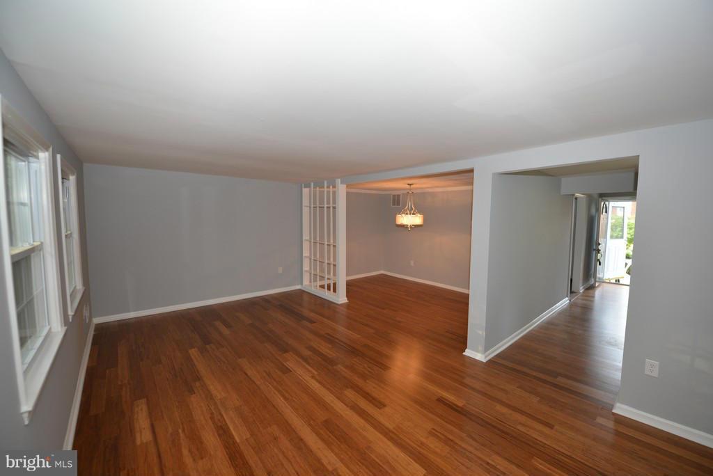 PINEWOOD HILL - Residential Lease