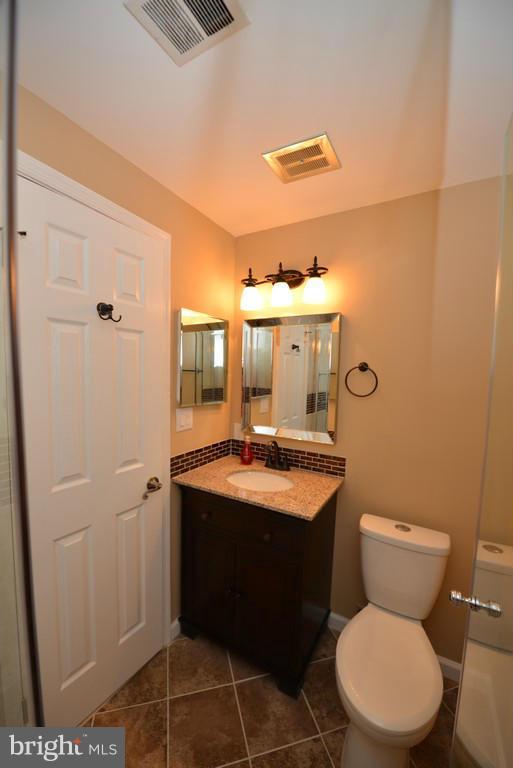 PINEWOOD HILL - Residential Lease