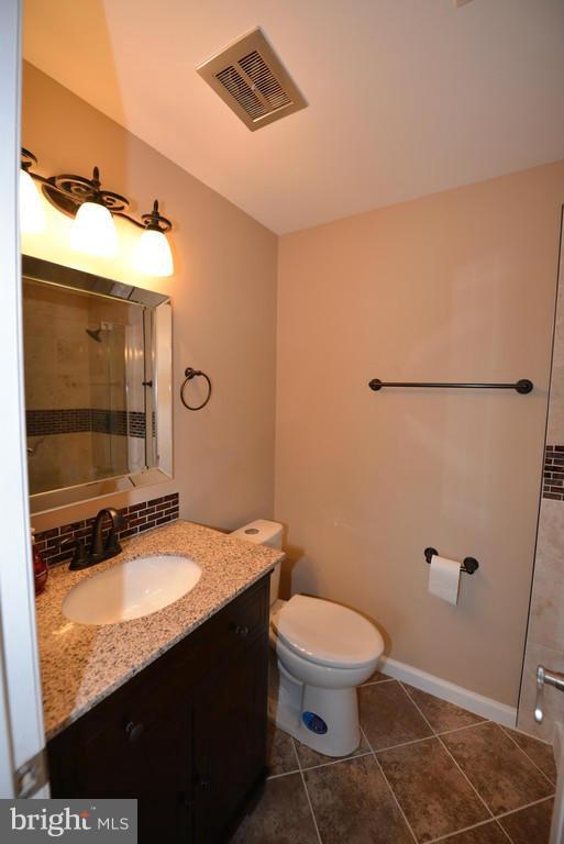 PINEWOOD HILL - Residential Lease