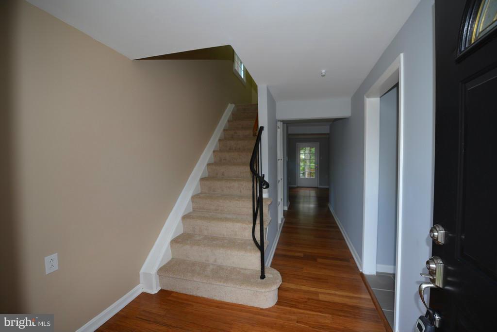 PINEWOOD HILL - Residential Lease