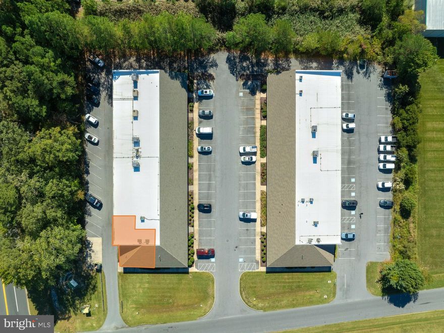 General office space with a large open area, conference room,  date room and a large garage with a 9' roll up. Existing furniture can be retained or removed. This offering has 860 SF of office space and a 785 SF garage/warehouse.  Last Tenant was the Dept. of Natural Resources.

-less than 1 block away from business Rt 50
- high traffic center with Cove Counseling and DriveTime Driving school hosting many clients each day
-Multiple floor plans available 
-TI allowance for the right Tenant and deal
-Negotiable terms and low NN fees