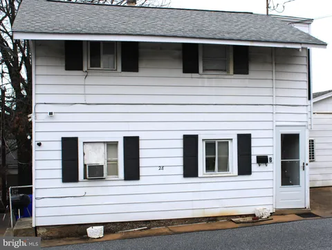 28 W Maple Street, Dallastown, PA MLS: PAYK2072718