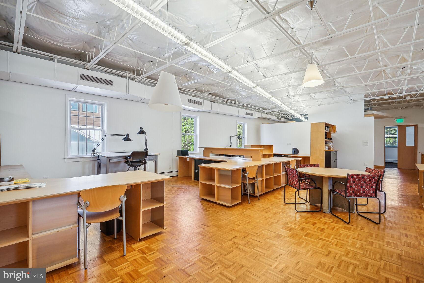 FALLS CHURCH CITY - Commercial Sale