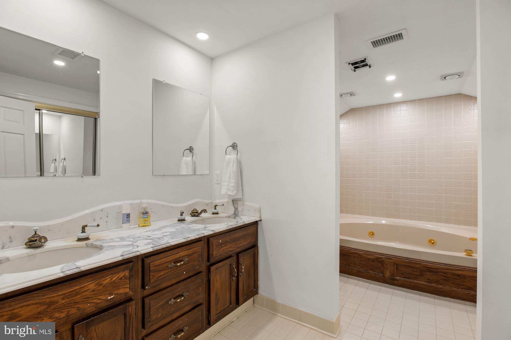 PINEY GLEN FARMS - Residential