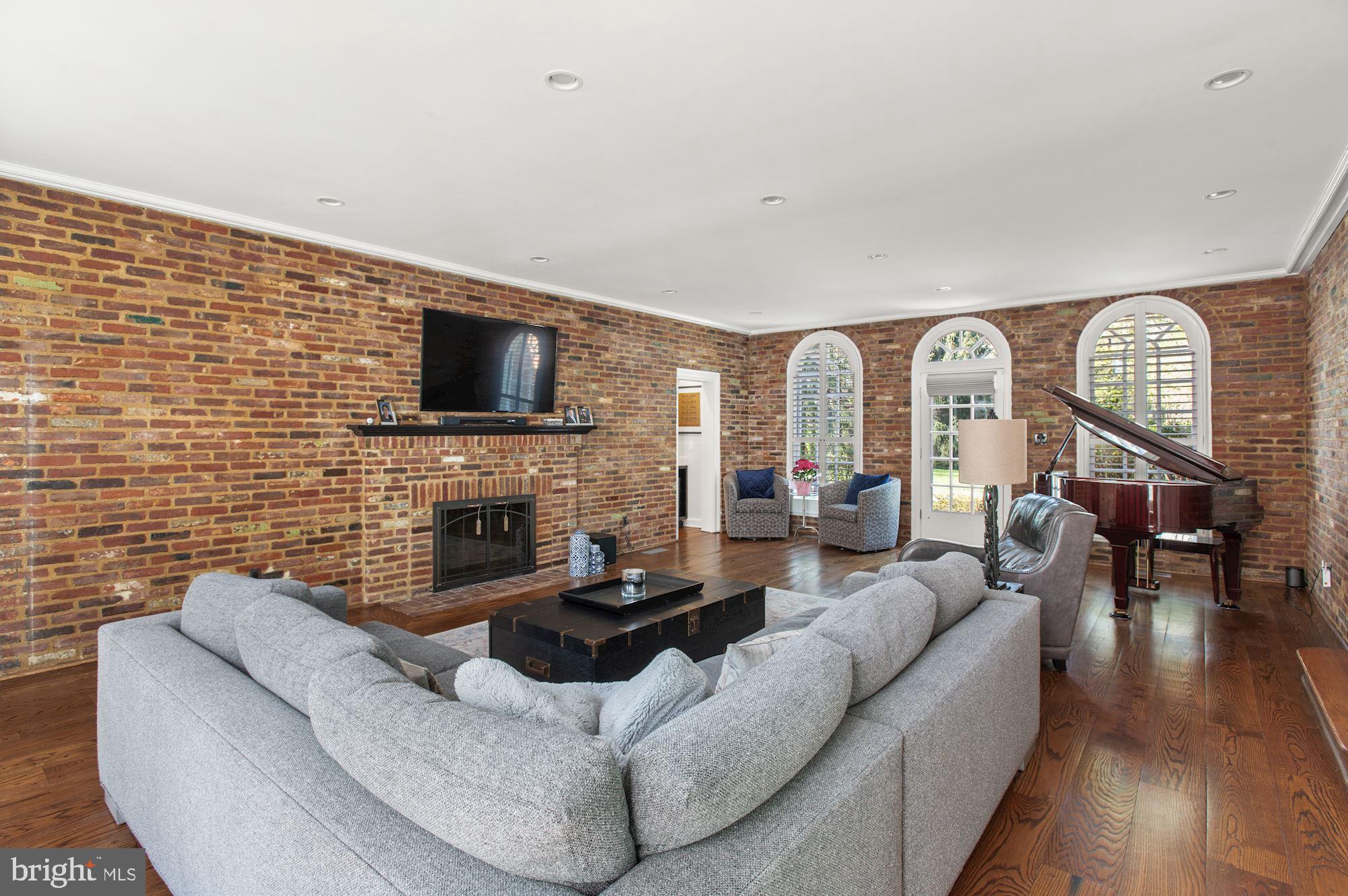 PINEY GLEN FARMS - Residential