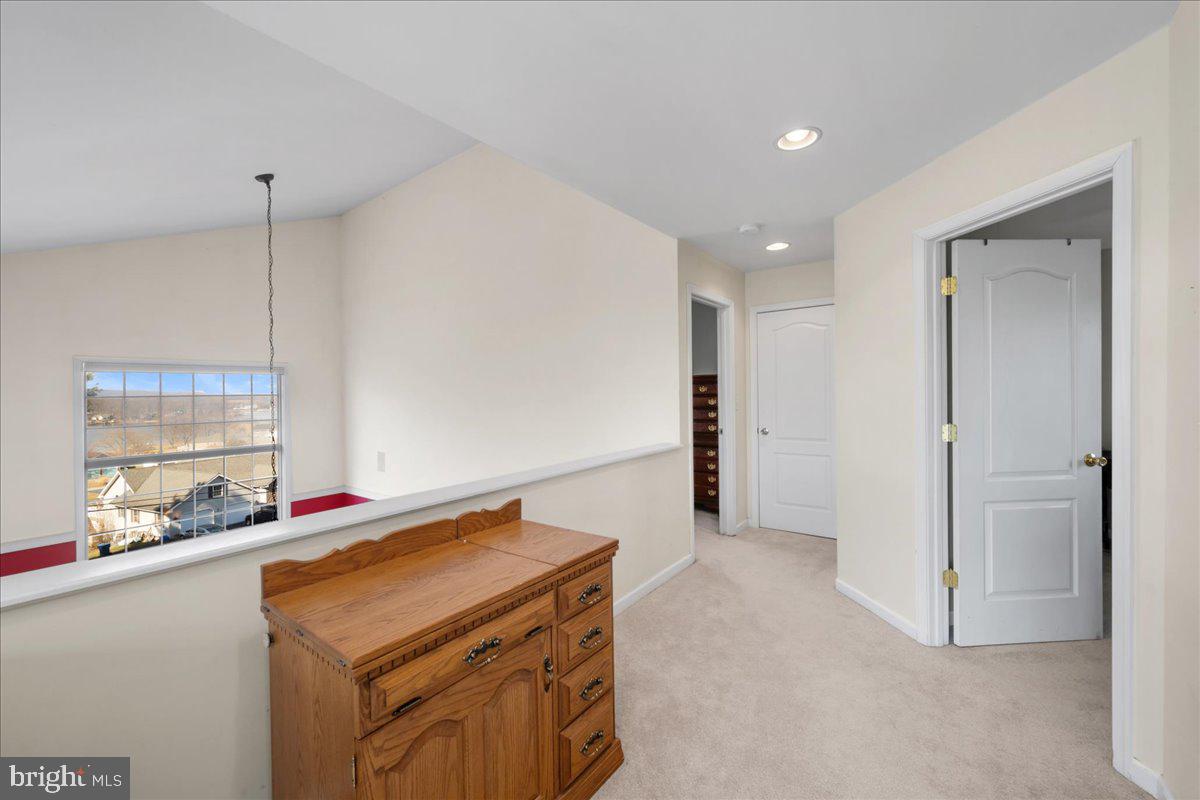 LAKE MEADE - Residential