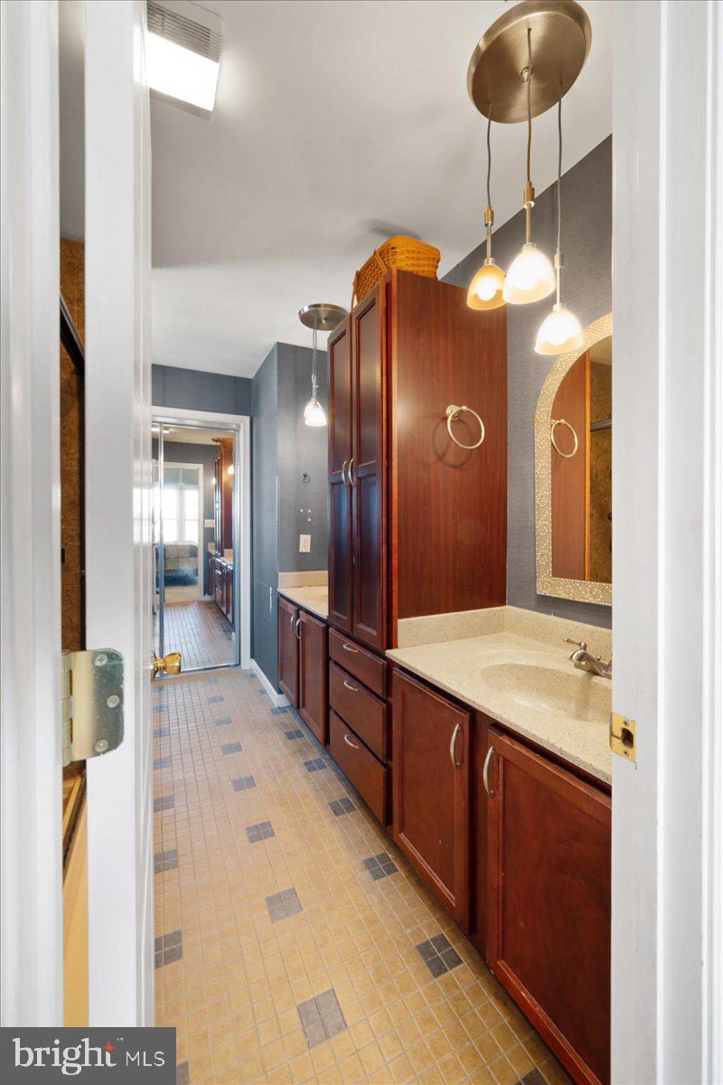 LAKE MEADE - Residential