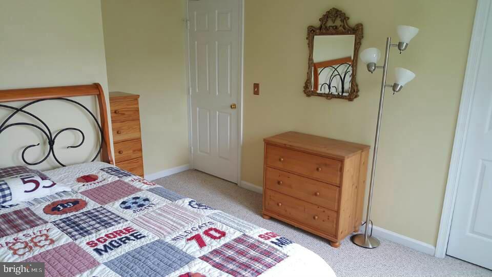 CENTER RIDGE - Residential Lease