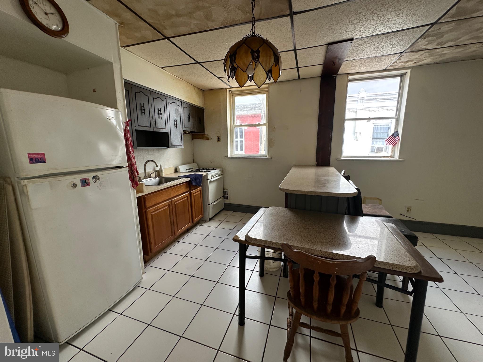 LOWER MOYAMENSING - Residential